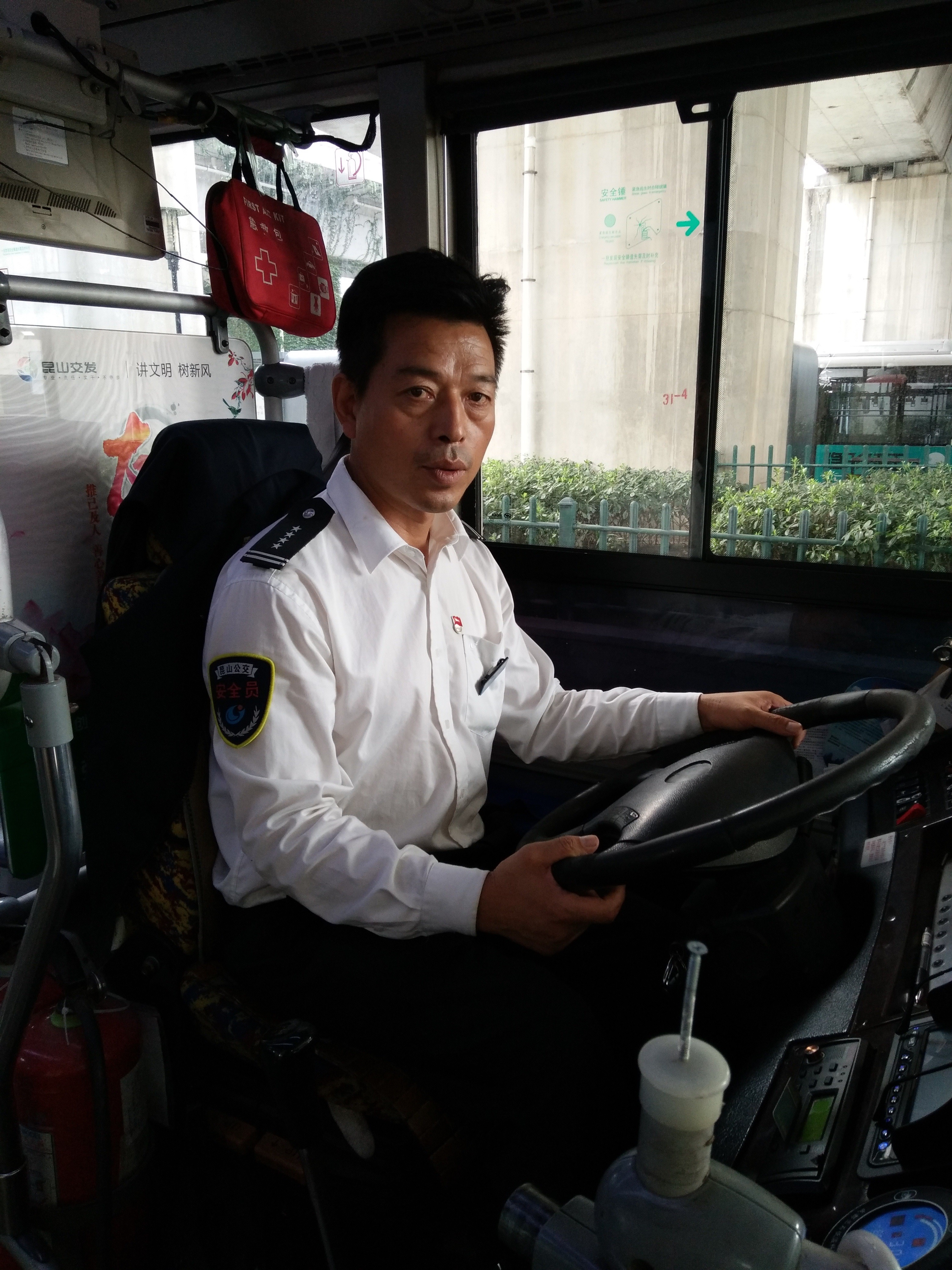 一分2路滅火駕駛員李波.jpg